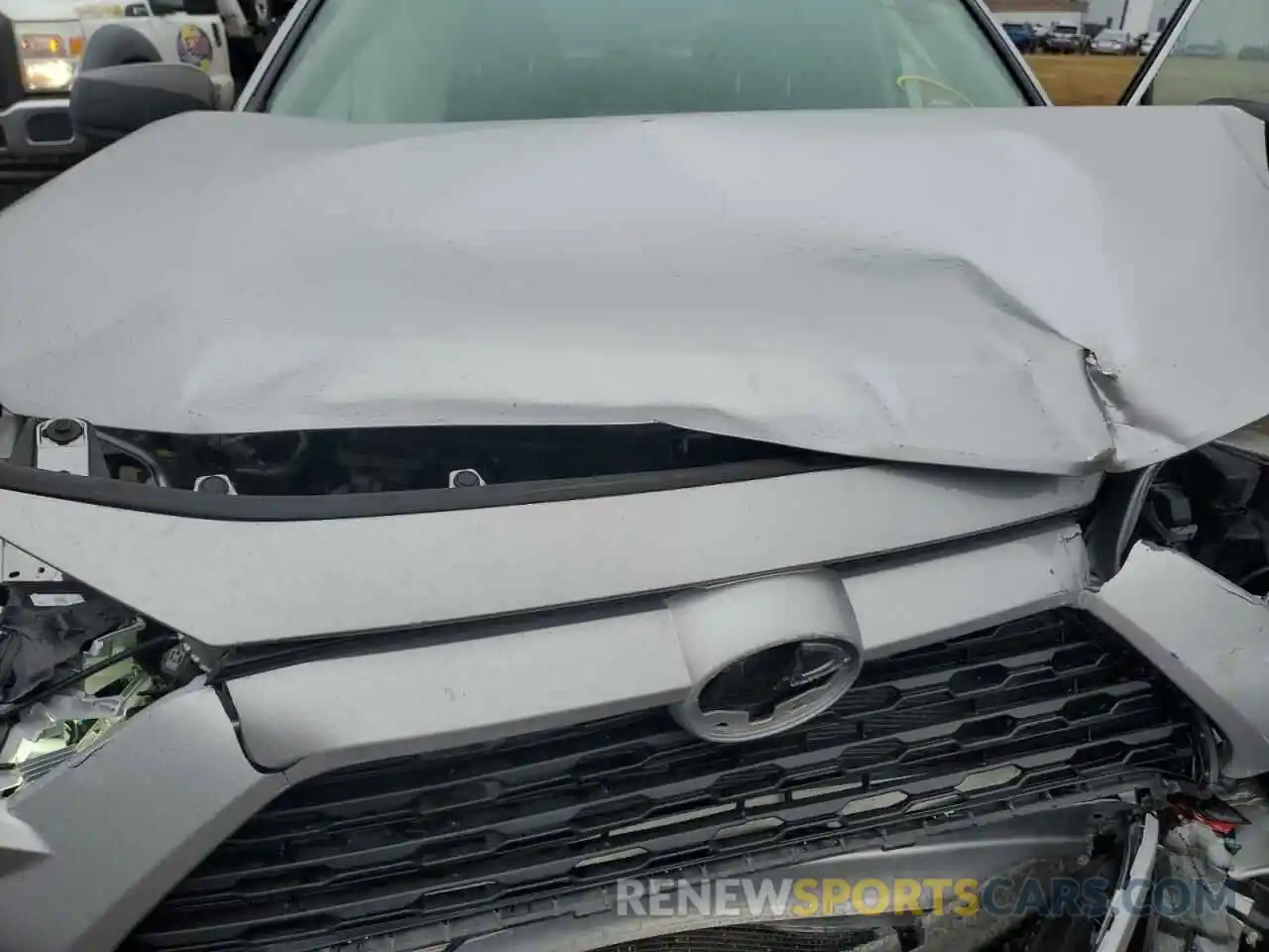 12 Photograph of a damaged car 2T3F1RFV1KW051195 TOYOTA RAV4 2019