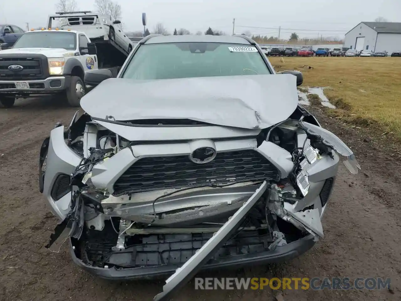 5 Photograph of a damaged car 2T3F1RFV1KW051195 TOYOTA RAV4 2019