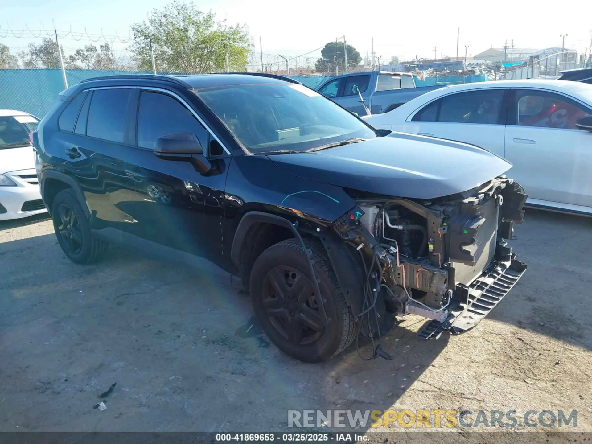 1 Photograph of a damaged car 2T3F1RFV1KW059958 TOYOTA RAV4 2019