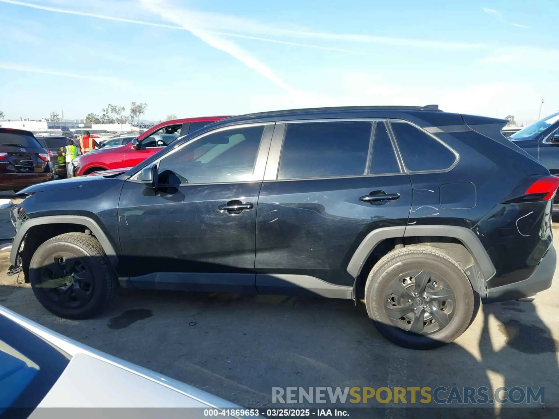15 Photograph of a damaged car 2T3F1RFV1KW059958 TOYOTA RAV4 2019