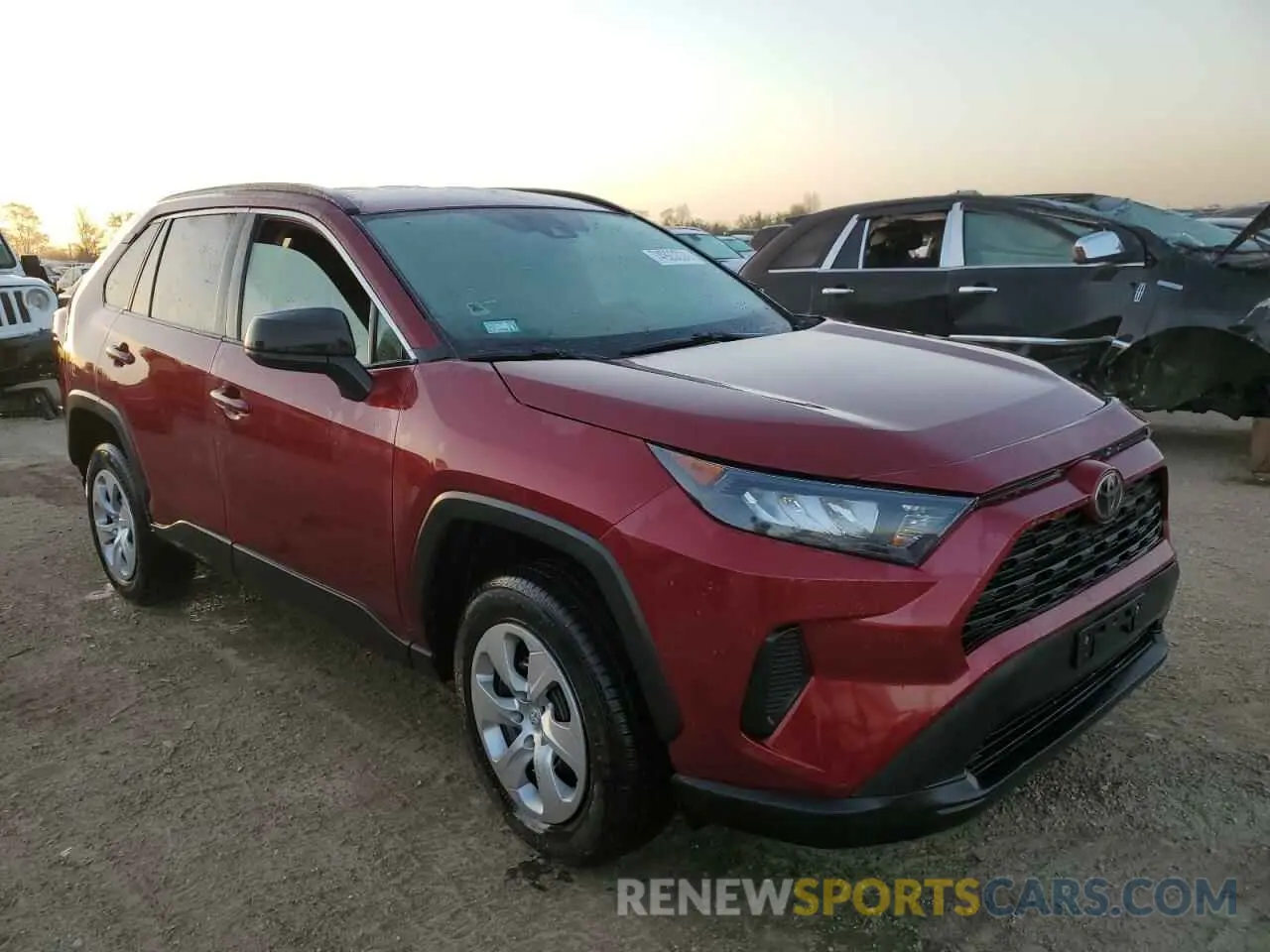 4 Photograph of a damaged car 2T3F1RFV1KW078008 TOYOTA RAV4 2019