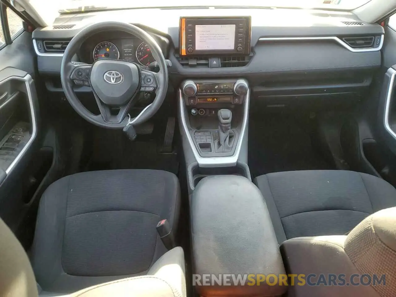 8 Photograph of a damaged car 2T3F1RFV1KW078008 TOYOTA RAV4 2019