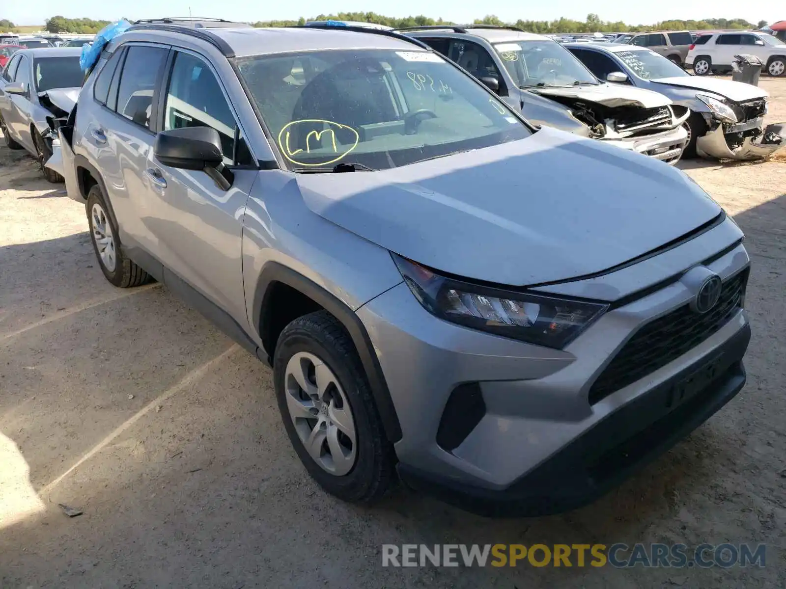 1 Photograph of a damaged car 2T3F1RFV2KC028851 TOYOTA RAV4 2019