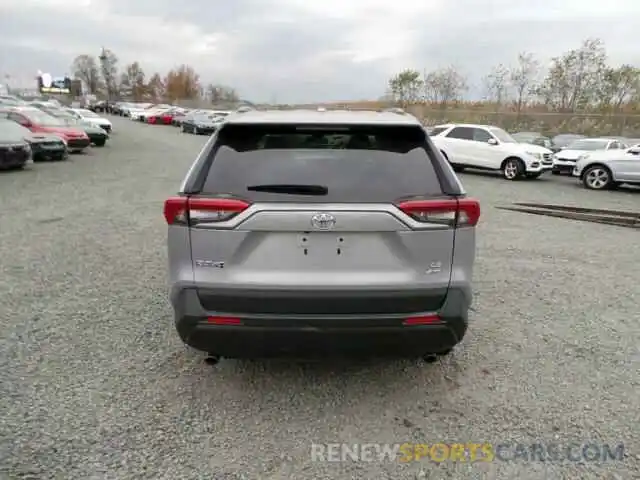 10 Photograph of a damaged car 2T3F1RFV2KW007058 TOYOTA RAV4 2019