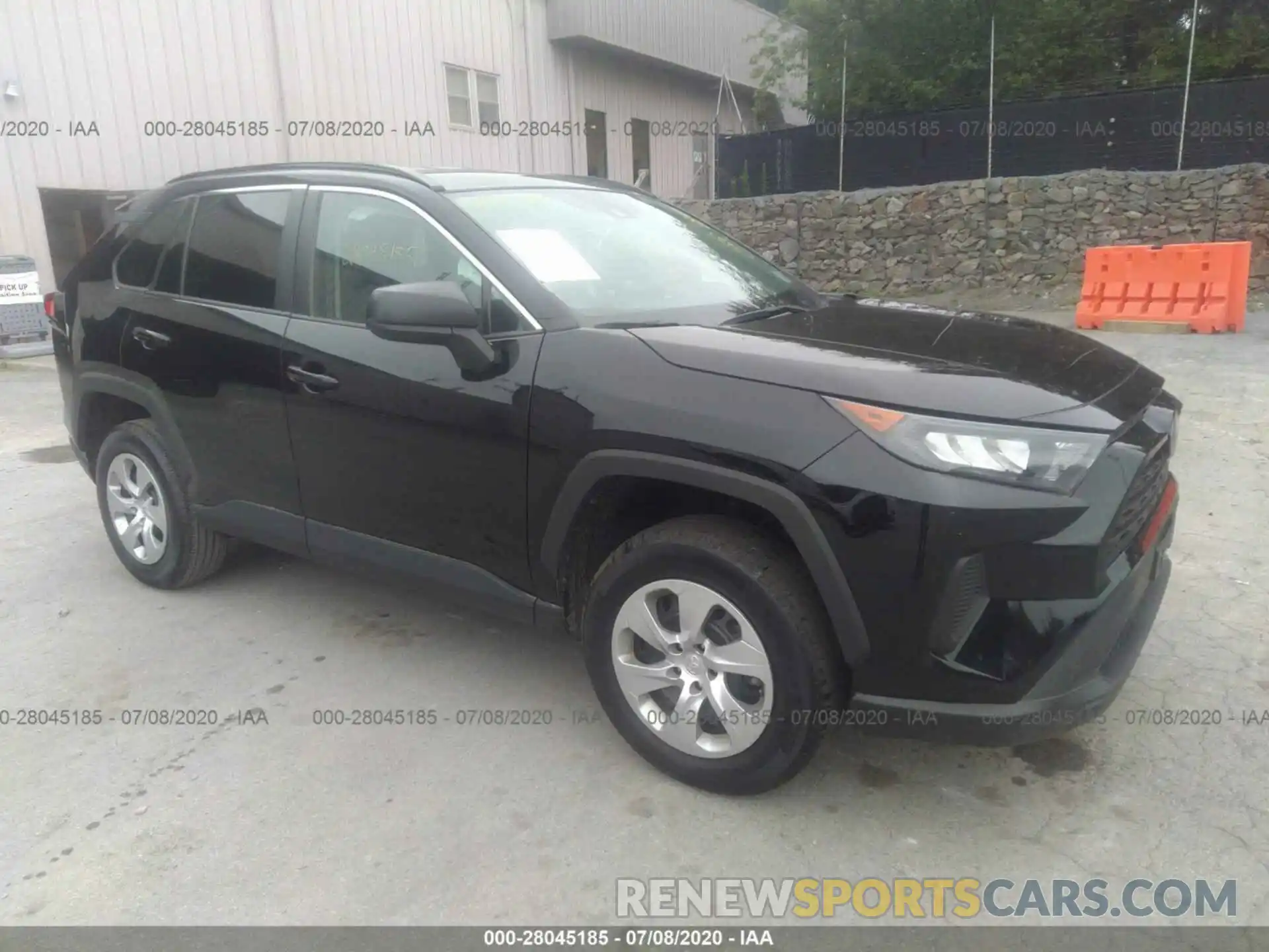 1 Photograph of a damaged car 2T3F1RFV2KW007920 TOYOTA RAV4 2019