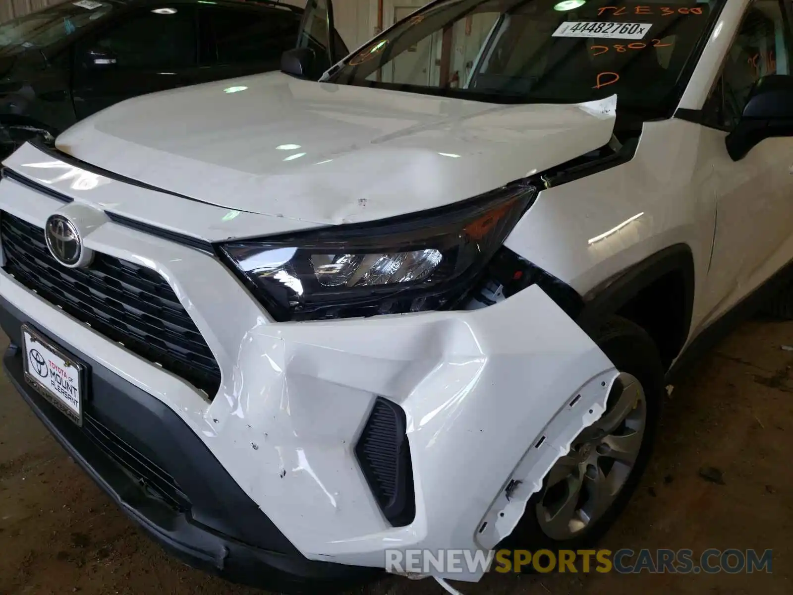 9 Photograph of a damaged car 2T3F1RFV2KW017802 TOYOTA RAV4 2019