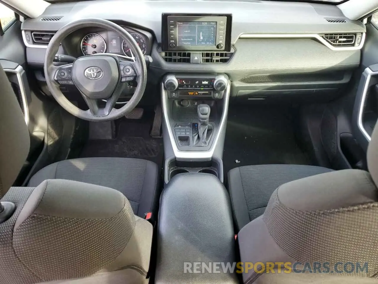 8 Photograph of a damaged car 2T3F1RFV2KW022143 TOYOTA RAV4 2019