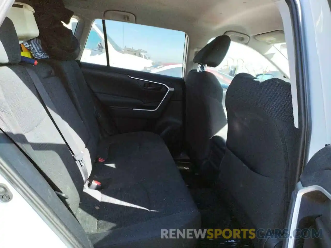 6 Photograph of a damaged car 2T3F1RFV2KW038861 TOYOTA RAV4 2019