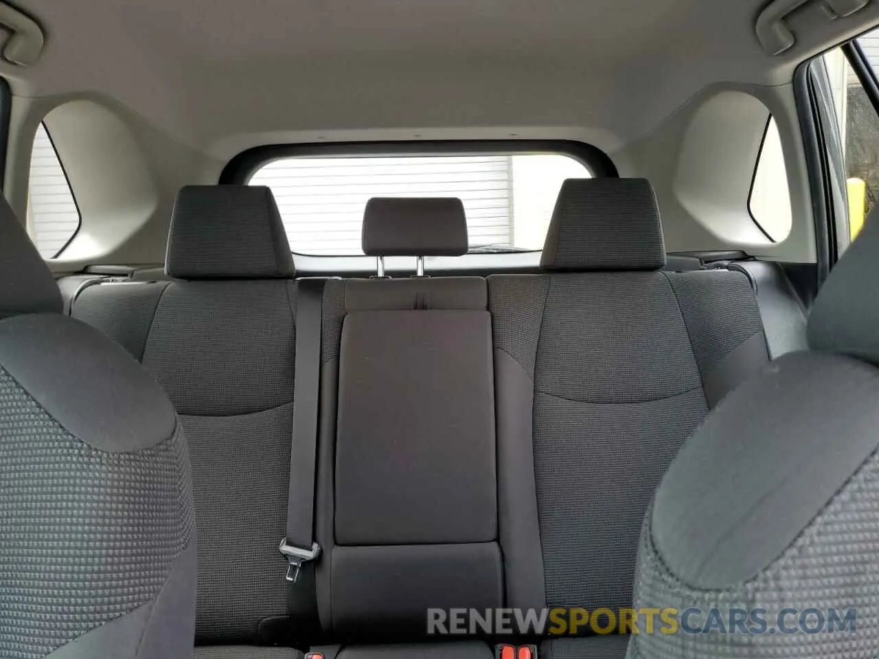 10 Photograph of a damaged car 2T3F1RFV2KW048452 TOYOTA RAV4 2019