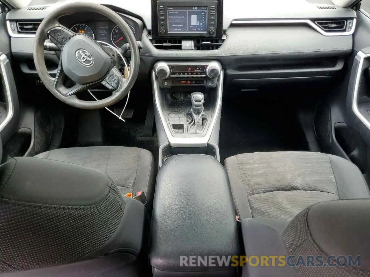 8 Photograph of a damaged car 2T3F1RFV2KW048452 TOYOTA RAV4 2019