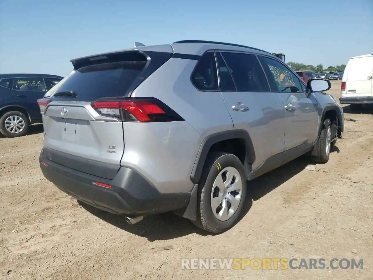 4 Photograph of a damaged car 2T3F1RFV3KW018361 TOYOTA RAV4 2019