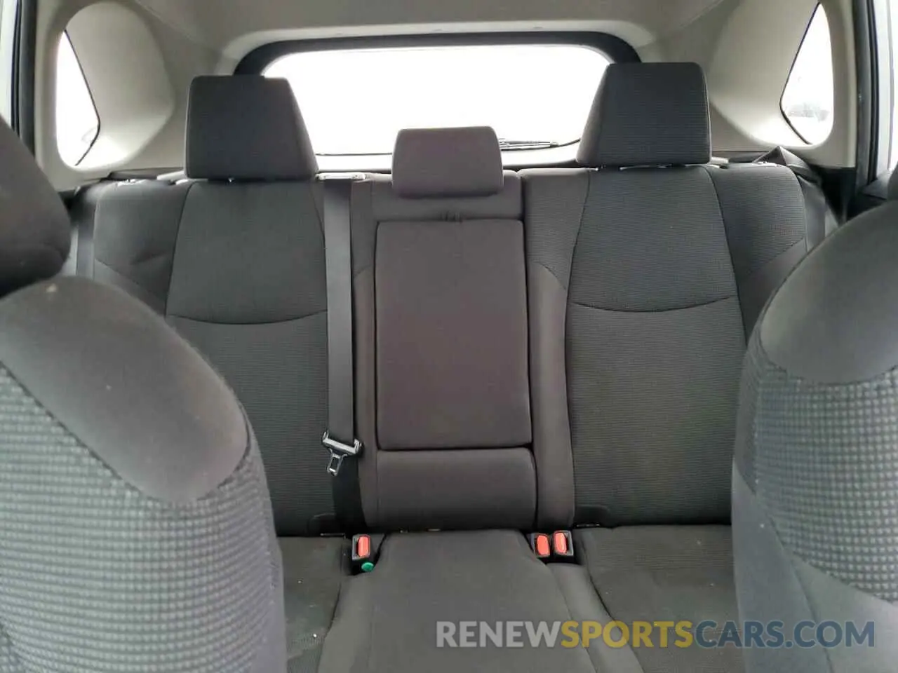 10 Photograph of a damaged car 2T3F1RFV3KW026623 TOYOTA RAV4 2019