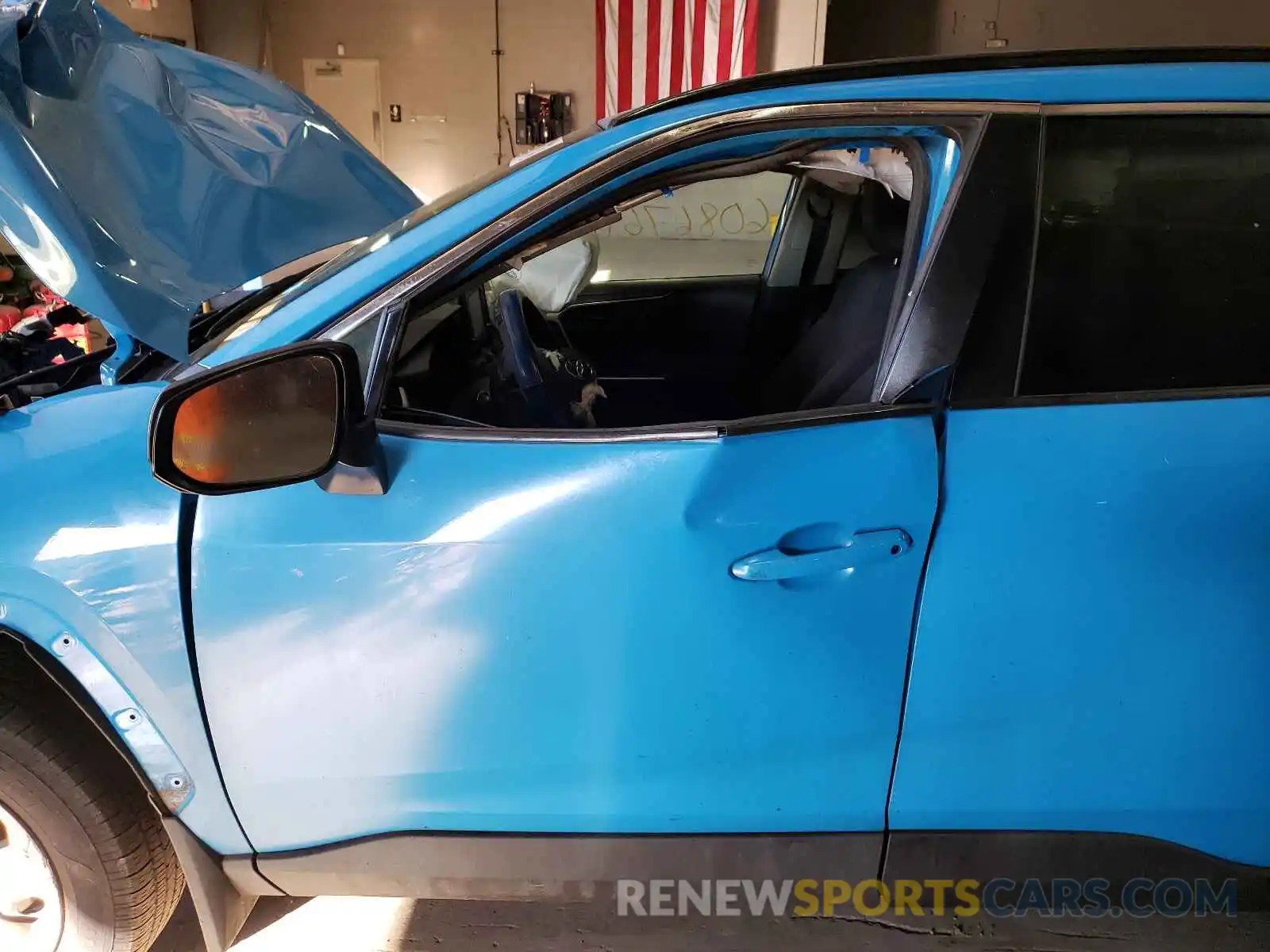 10 Photograph of a damaged car 2T3F1RFV3KW034673 TOYOTA RAV4 2019