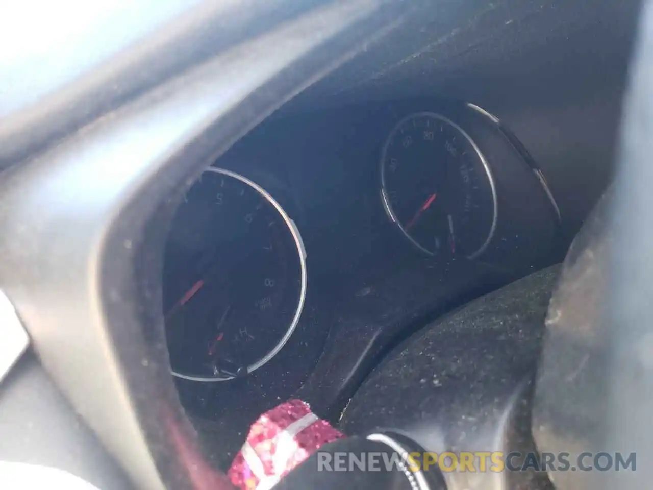 8 Photograph of a damaged car 2T3F1RFV3KW050971 TOYOTA RAV4 2019