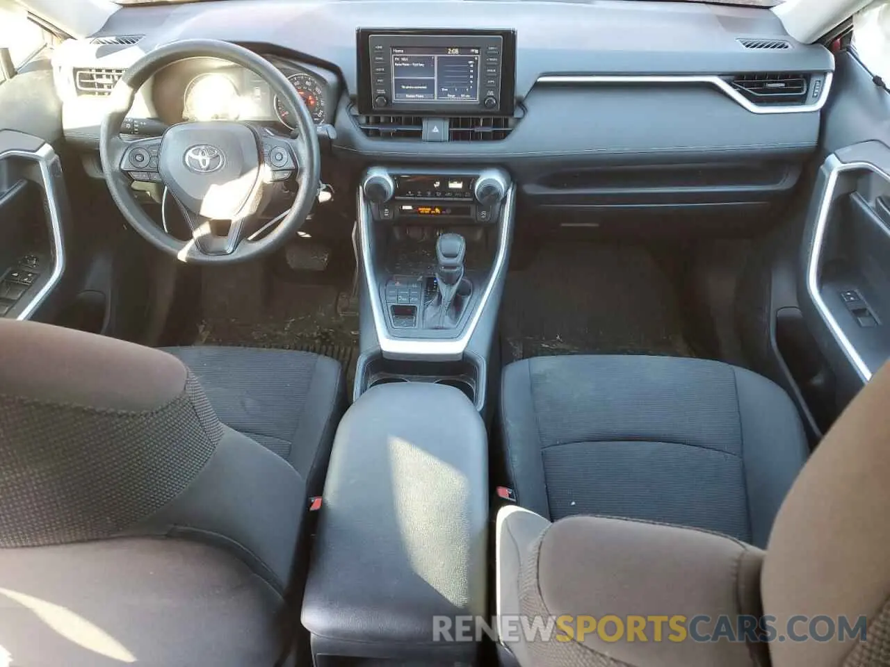 8 Photograph of a damaged car 2T3F1RFV3KW061419 TOYOTA RAV4 2019