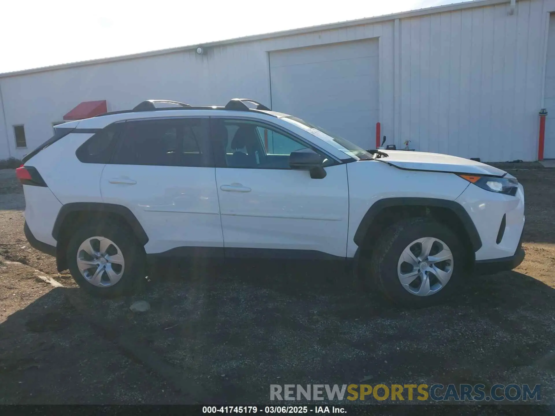 13 Photograph of a damaged car 2T3F1RFV3KW075045 TOYOTA RAV4 2019