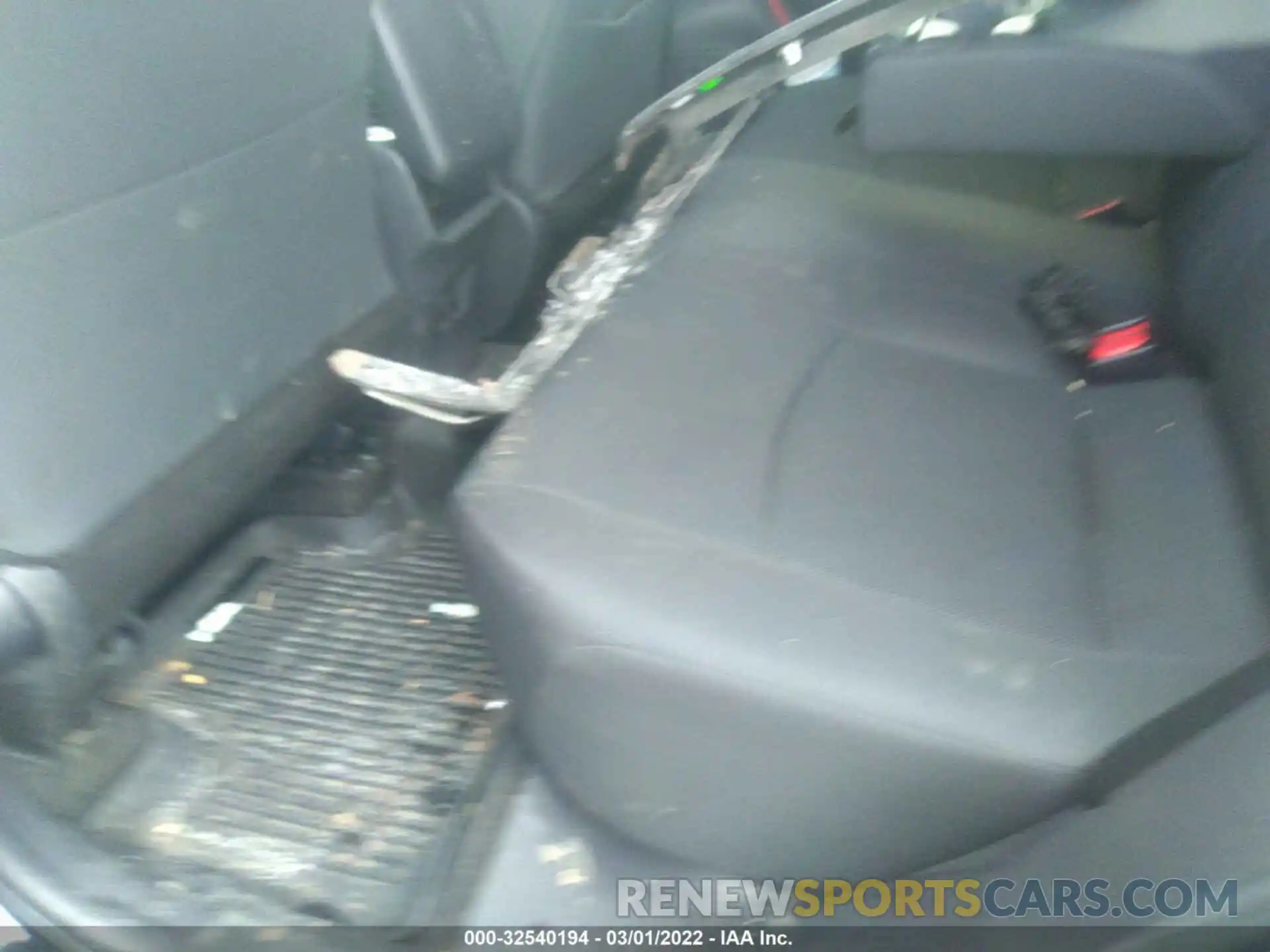 8 Photograph of a damaged car 2T3F1RFV3KW080410 TOYOTA RAV4 2019