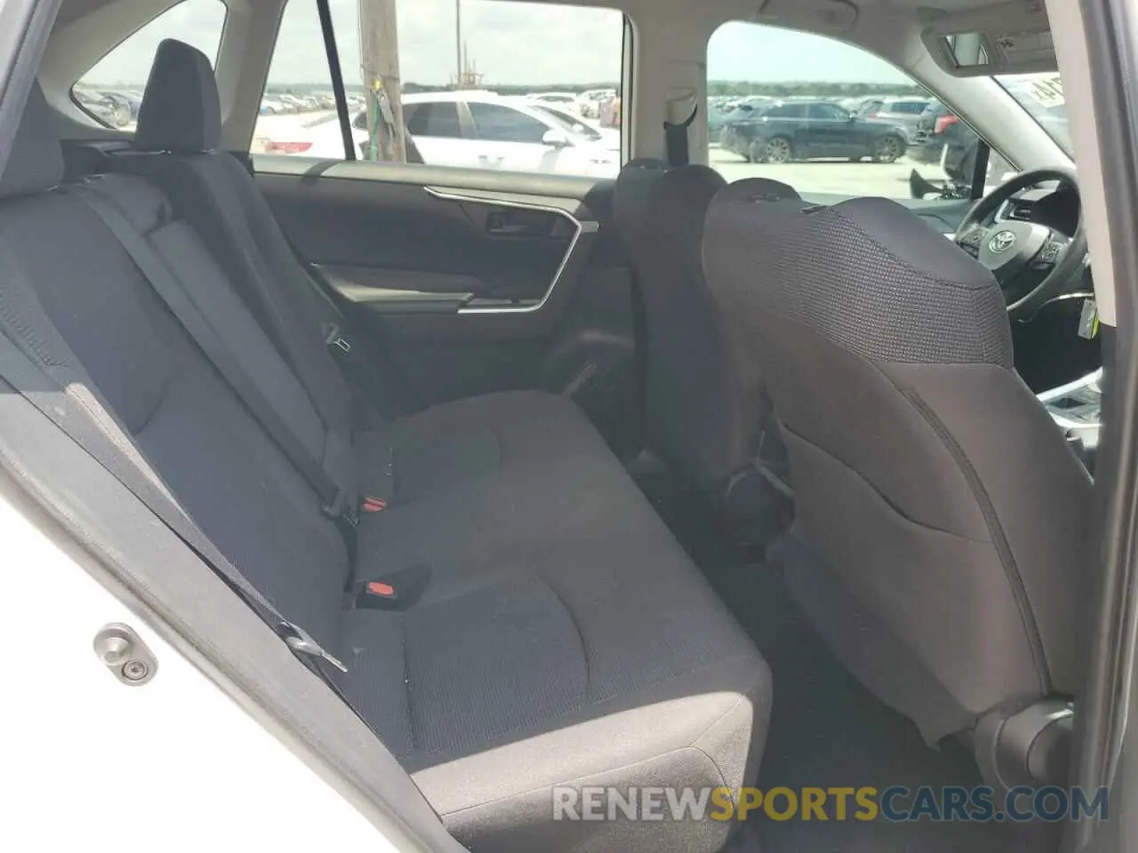 10 Photograph of a damaged car 2T3F1RFV3KW081203 TOYOTA RAV4 2019