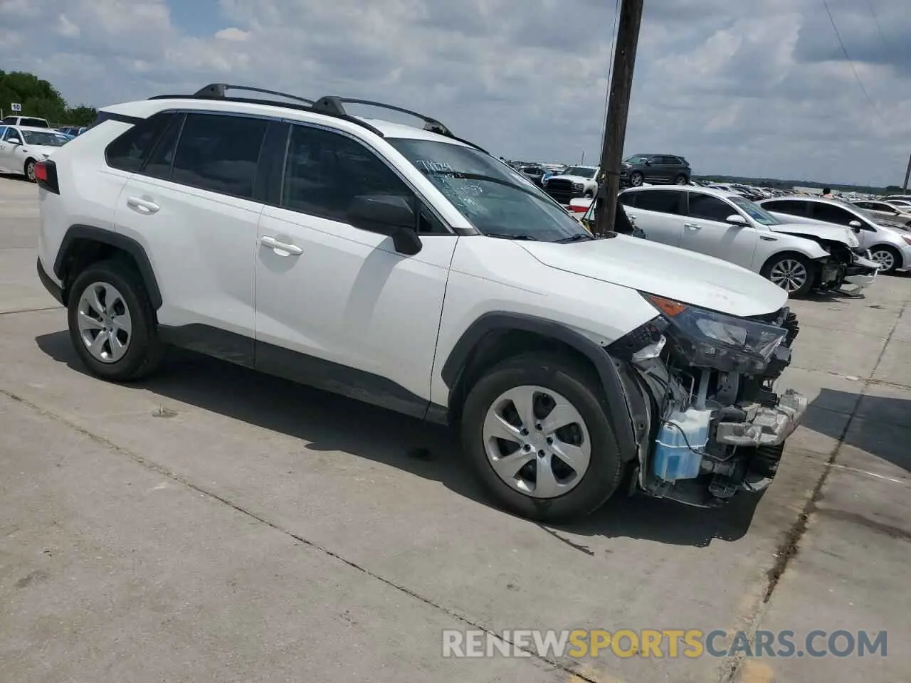 4 Photograph of a damaged car 2T3F1RFV3KW081203 TOYOTA RAV4 2019