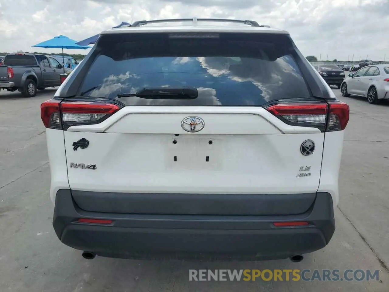6 Photograph of a damaged car 2T3F1RFV3KW081203 TOYOTA RAV4 2019