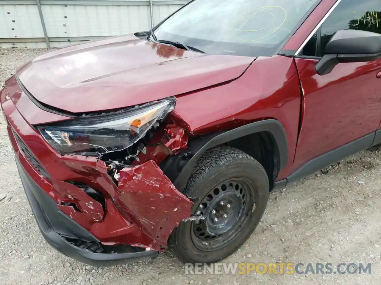 9 Photograph of a damaged car 2T3F1RFV4KC029306 TOYOTA RAV4 2019