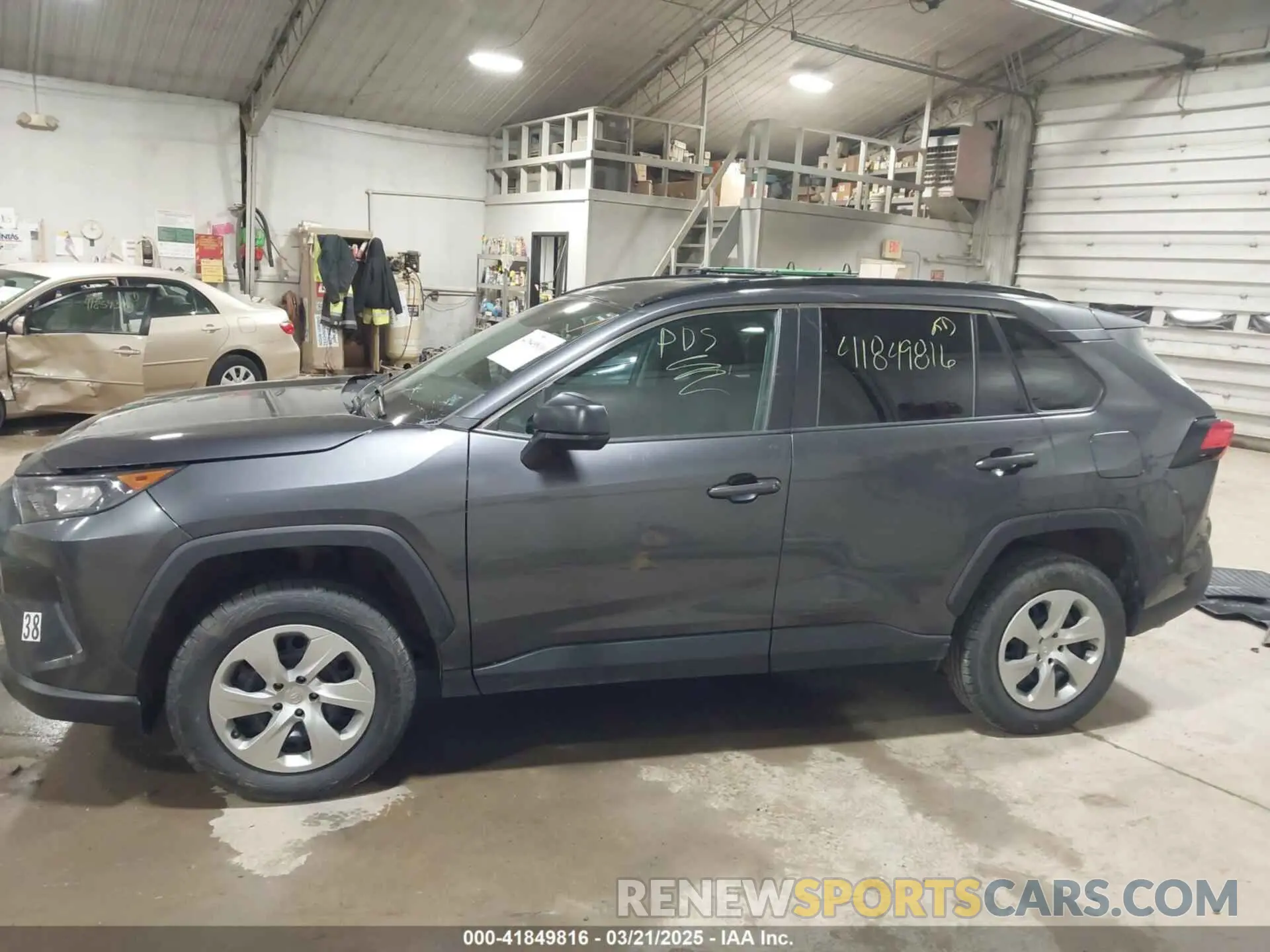 14 Photograph of a damaged car 2T3F1RFV4KC036501 TOYOTA RAV4 2019