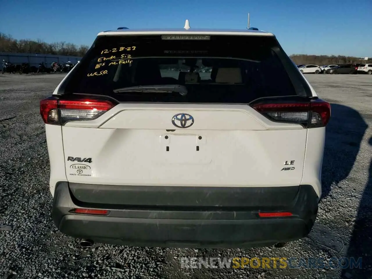 6 Photograph of a damaged car 2T3F1RFV4KW004663 TOYOTA RAV4 2019