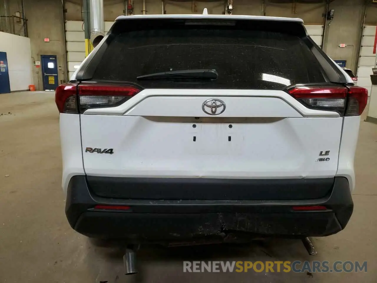 6 Photograph of a damaged car 2T3F1RFV4KW017798 TOYOTA RAV4 2019