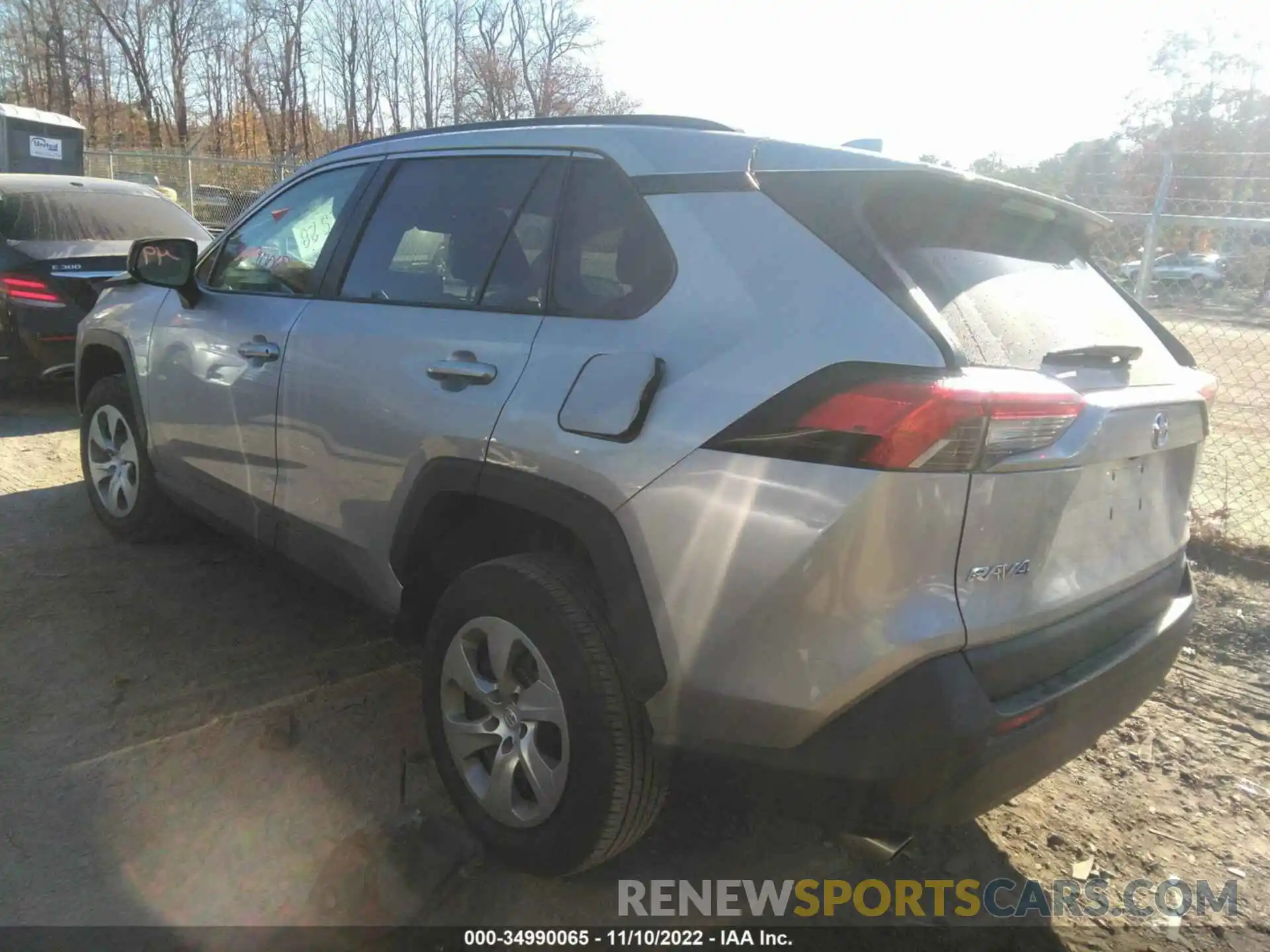 3 Photograph of a damaged car 2T3F1RFV4KW037064 TOYOTA RAV4 2019