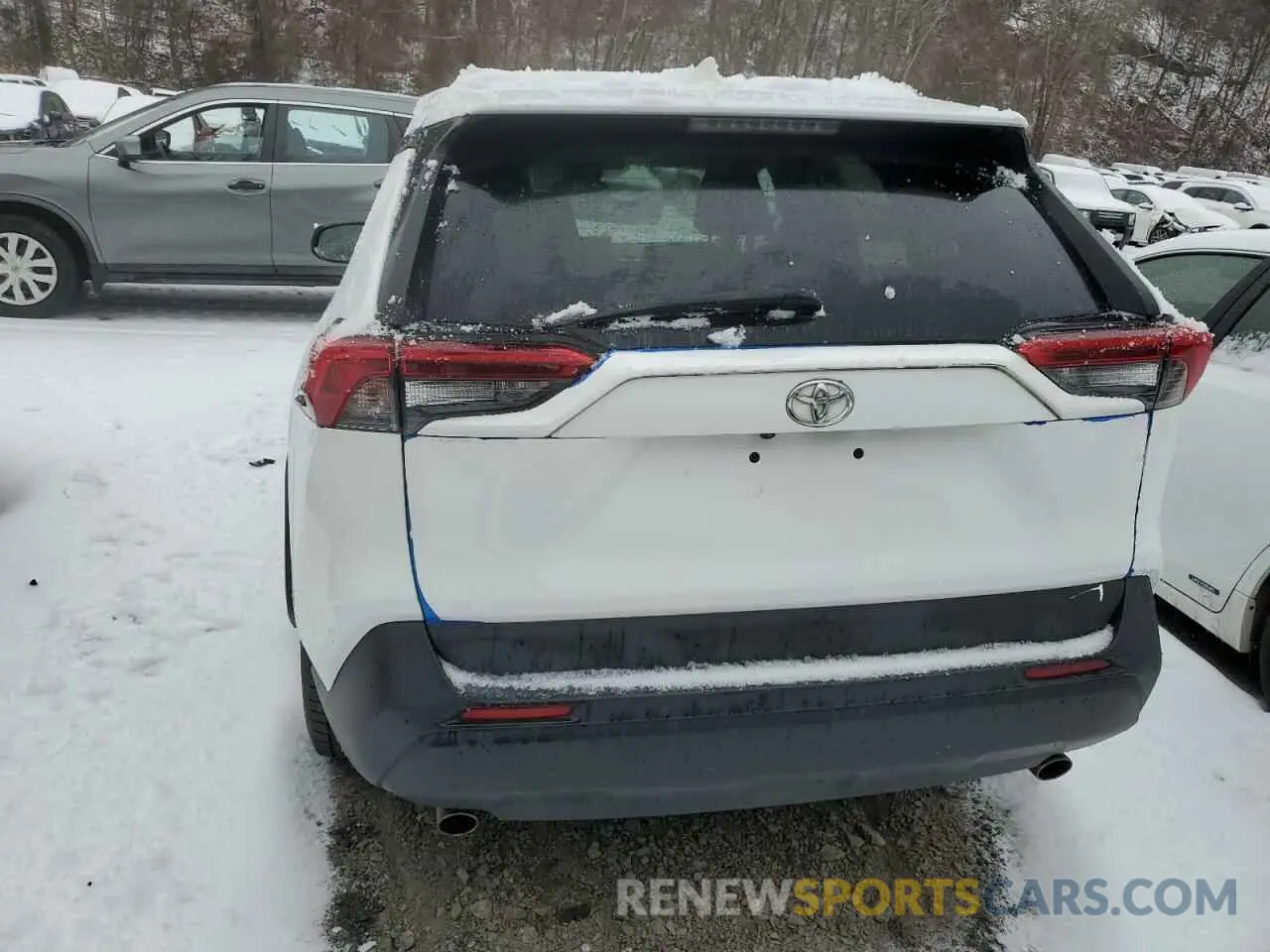 6 Photograph of a damaged car 2T3F1RFV4KW064216 TOYOTA RAV4 2019