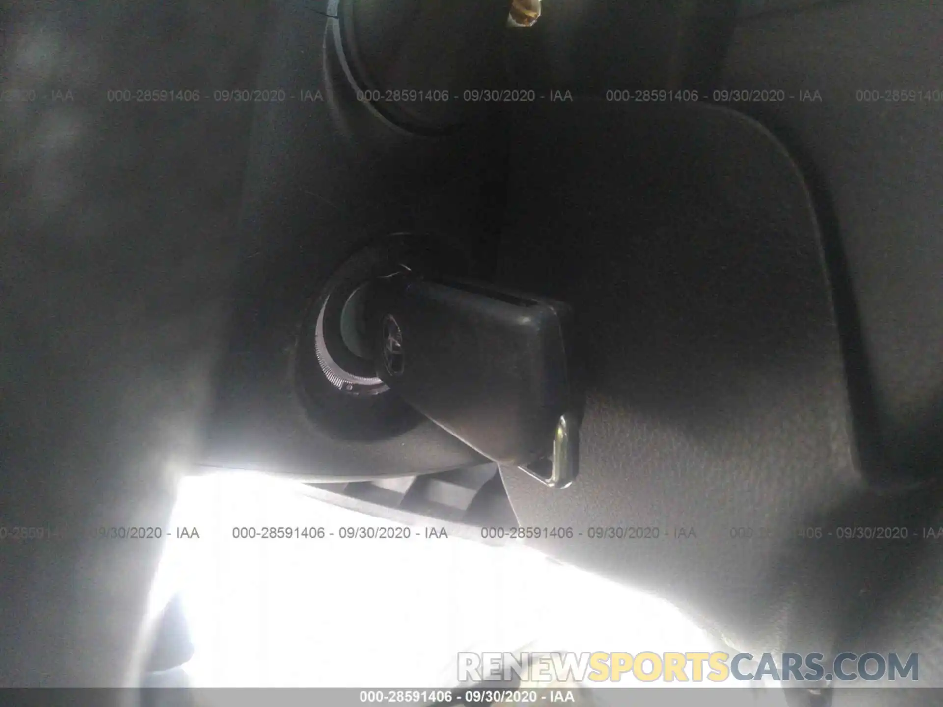 11 Photograph of a damaged car 2T3F1RFV5KC001465 TOYOTA RAV4 2019