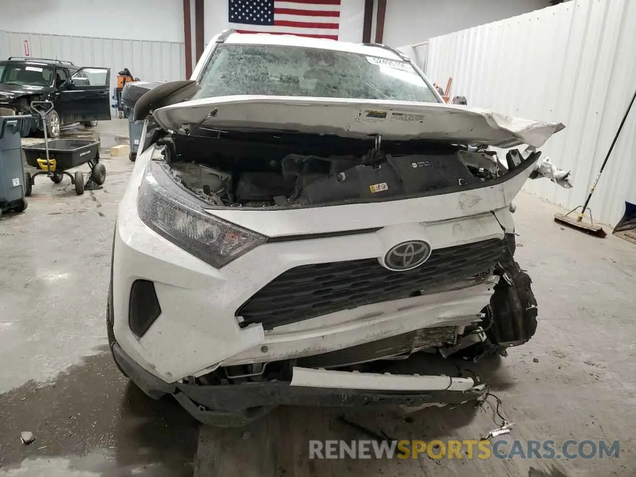 5 Photograph of a damaged car 2T3F1RFV5KC020792 TOYOTA RAV4 2019