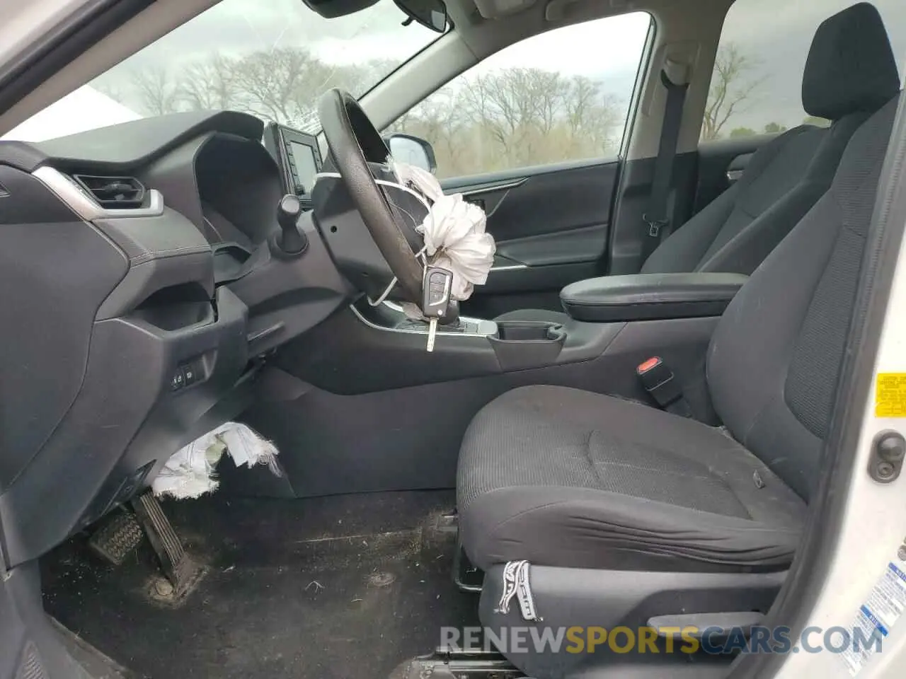 7 Photograph of a damaged car 2T3F1RFV5KC029024 TOYOTA RAV4 2019