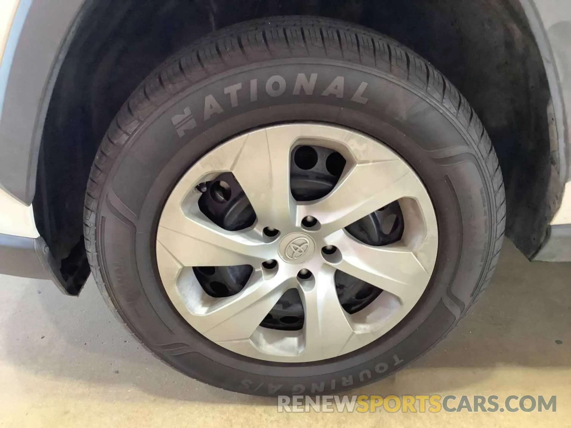 12 Photograph of a damaged car 2T3F1RFV5KC037351 TOYOTA RAV4 2019