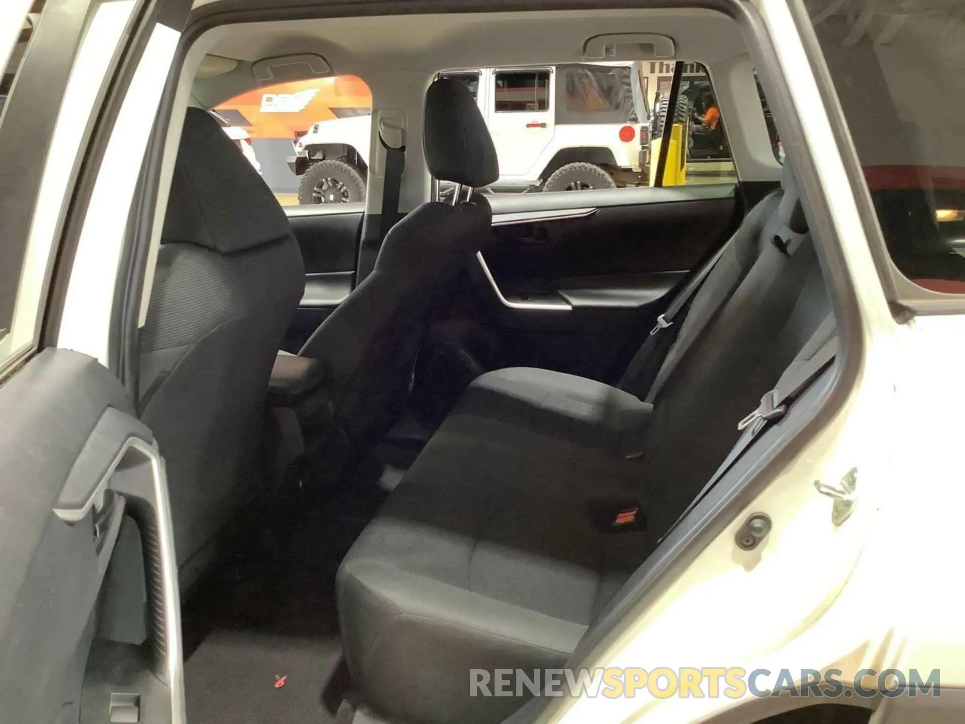 14 Photograph of a damaged car 2T3F1RFV5KC037351 TOYOTA RAV4 2019