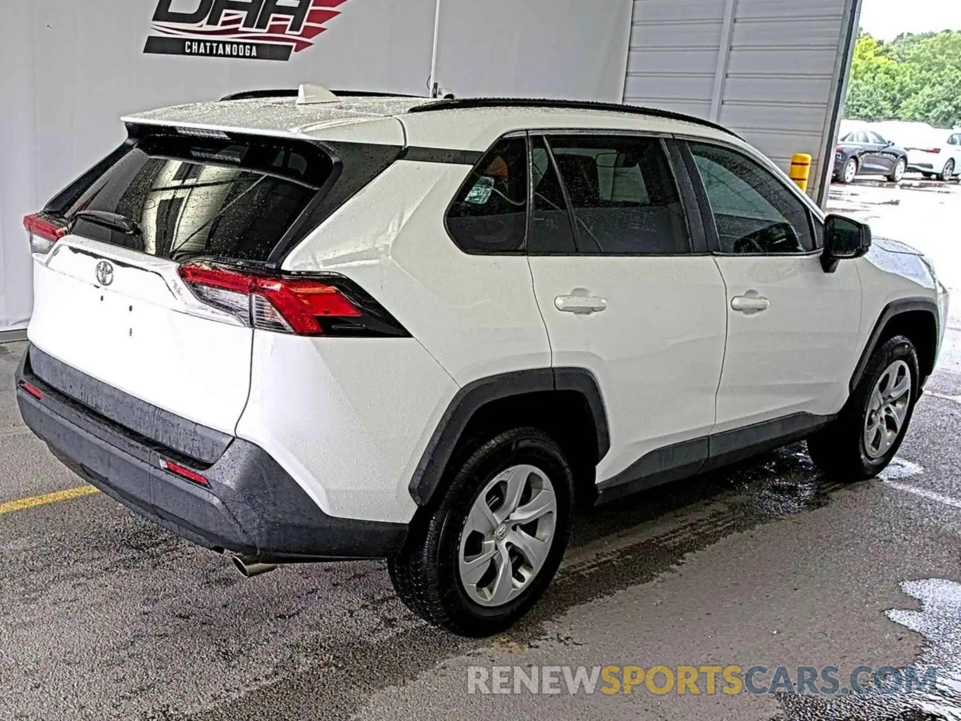 24 Photograph of a damaged car 2T3F1RFV5KC037351 TOYOTA RAV4 2019