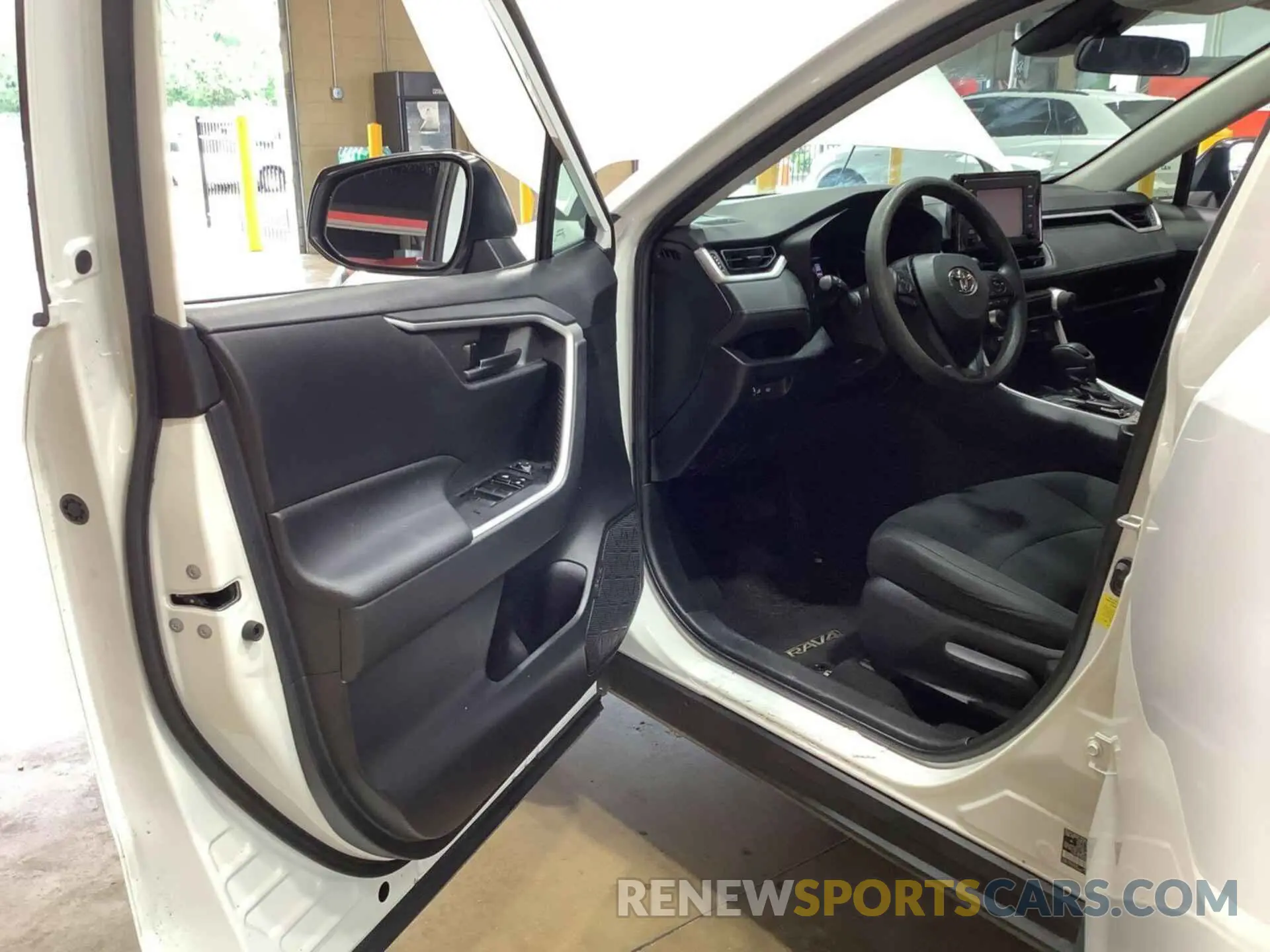 36 Photograph of a damaged car 2T3F1RFV5KC037351 TOYOTA RAV4 2019