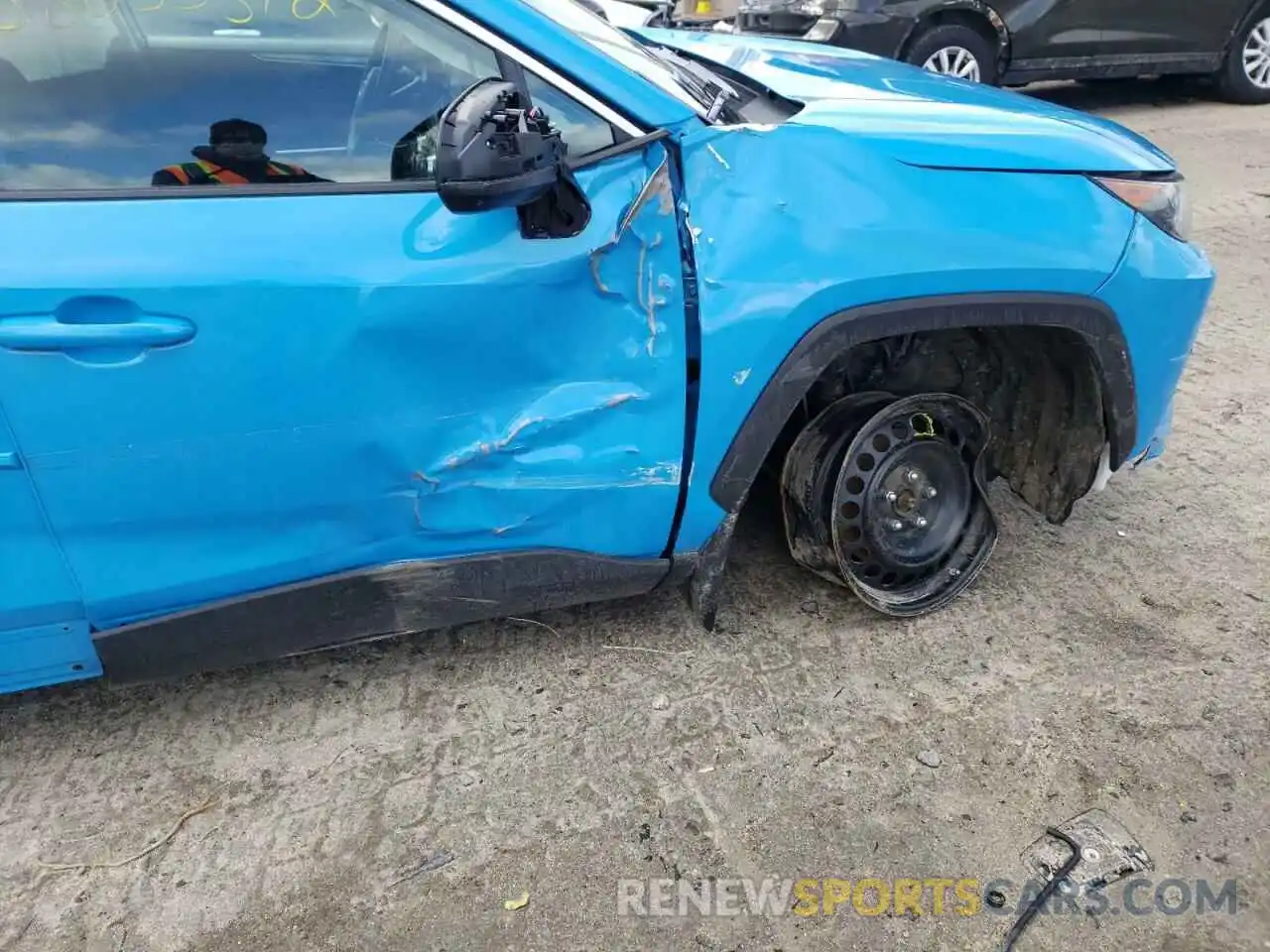 9 Photograph of a damaged car 2T3F1RFV5KC050228 TOYOTA RAV4 2019