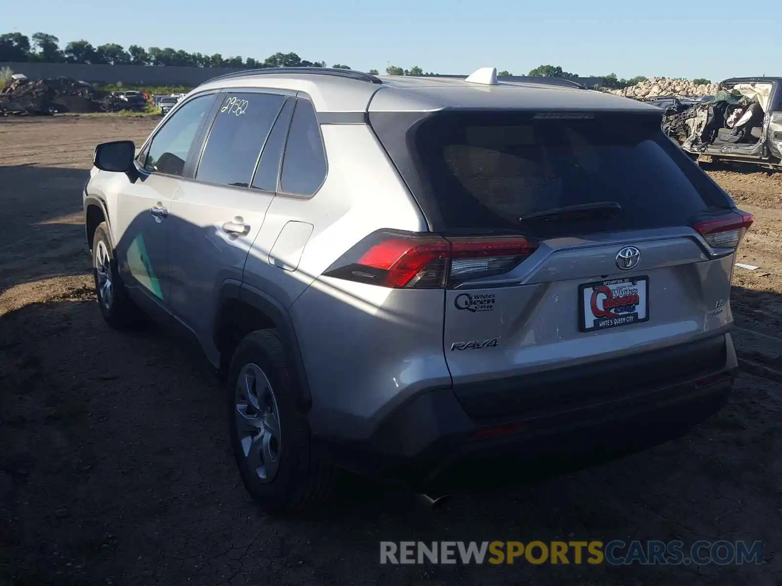 3 Photograph of a damaged car 2T3F1RFV5KW018331 TOYOTA RAV4 2019