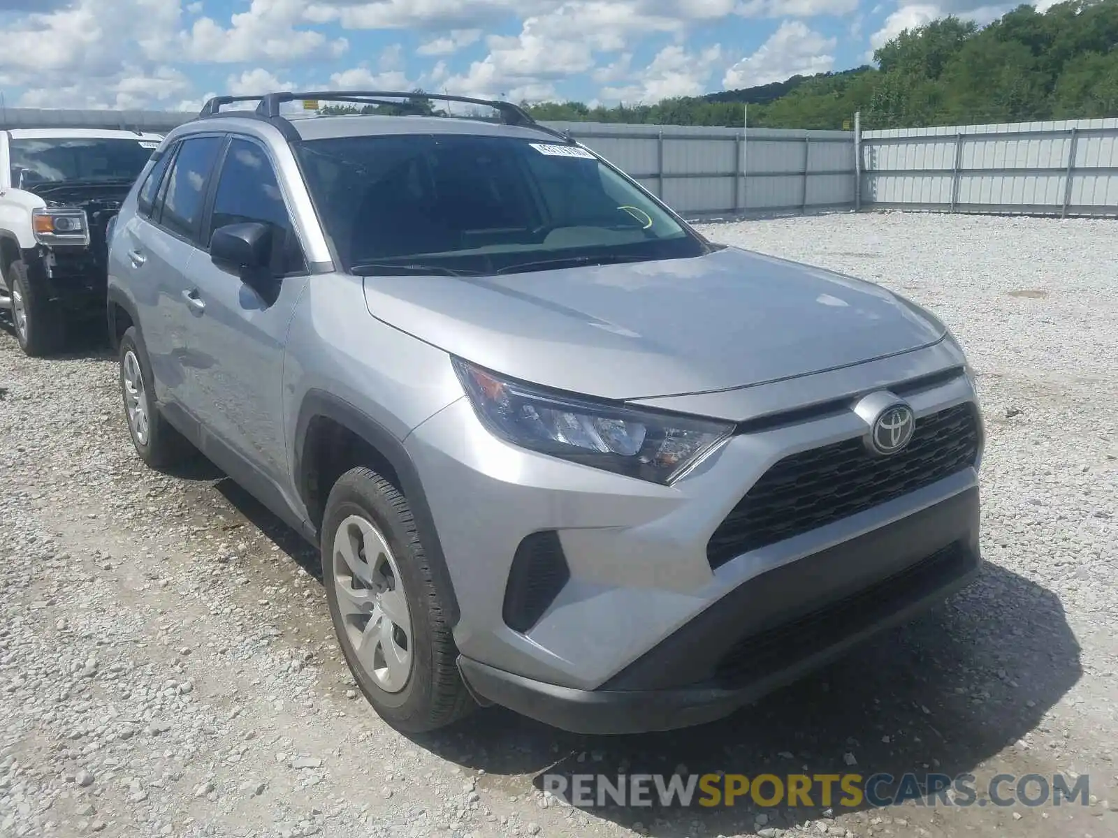 1 Photograph of a damaged car 2T3F1RFV5KW041480 TOYOTA RAV4 2019