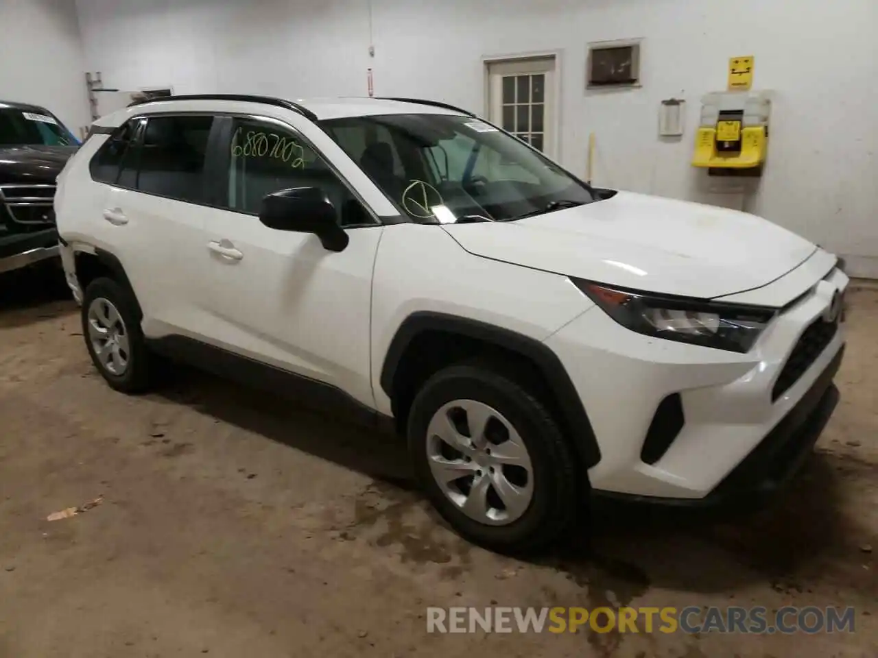 4 Photograph of a damaged car 2T3F1RFV5KW068565 TOYOTA RAV4 2019