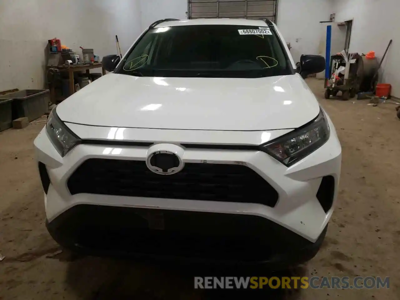 5 Photograph of a damaged car 2T3F1RFV5KW068565 TOYOTA RAV4 2019