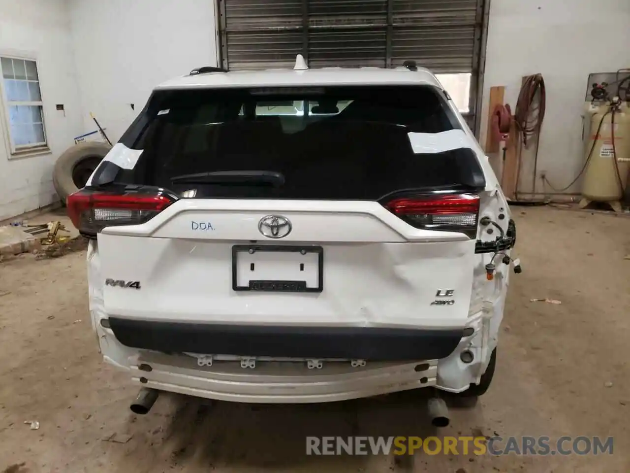 6 Photograph of a damaged car 2T3F1RFV5KW068565 TOYOTA RAV4 2019