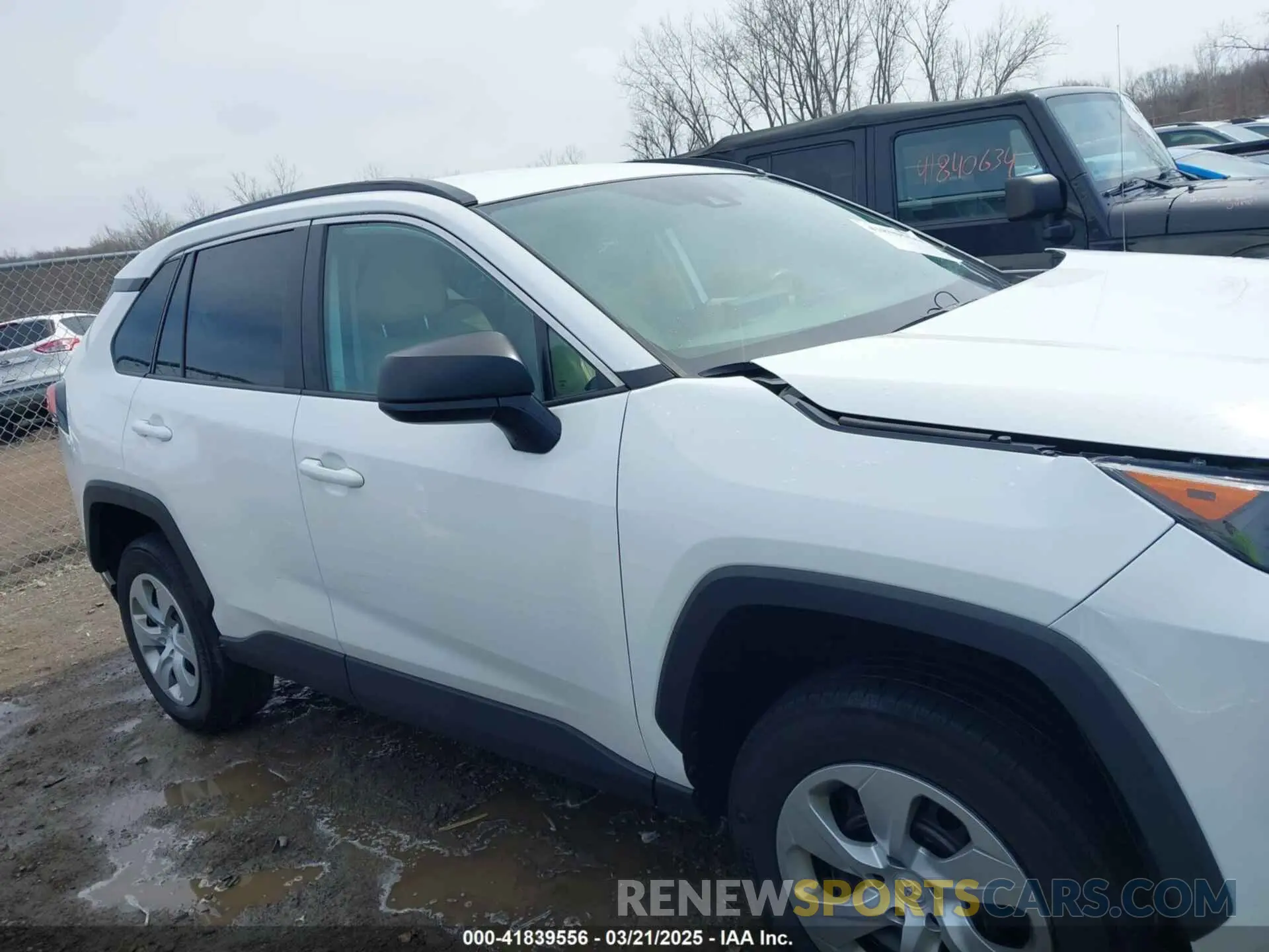13 Photograph of a damaged car 2T3F1RFV5KW076276 TOYOTA RAV4 2019