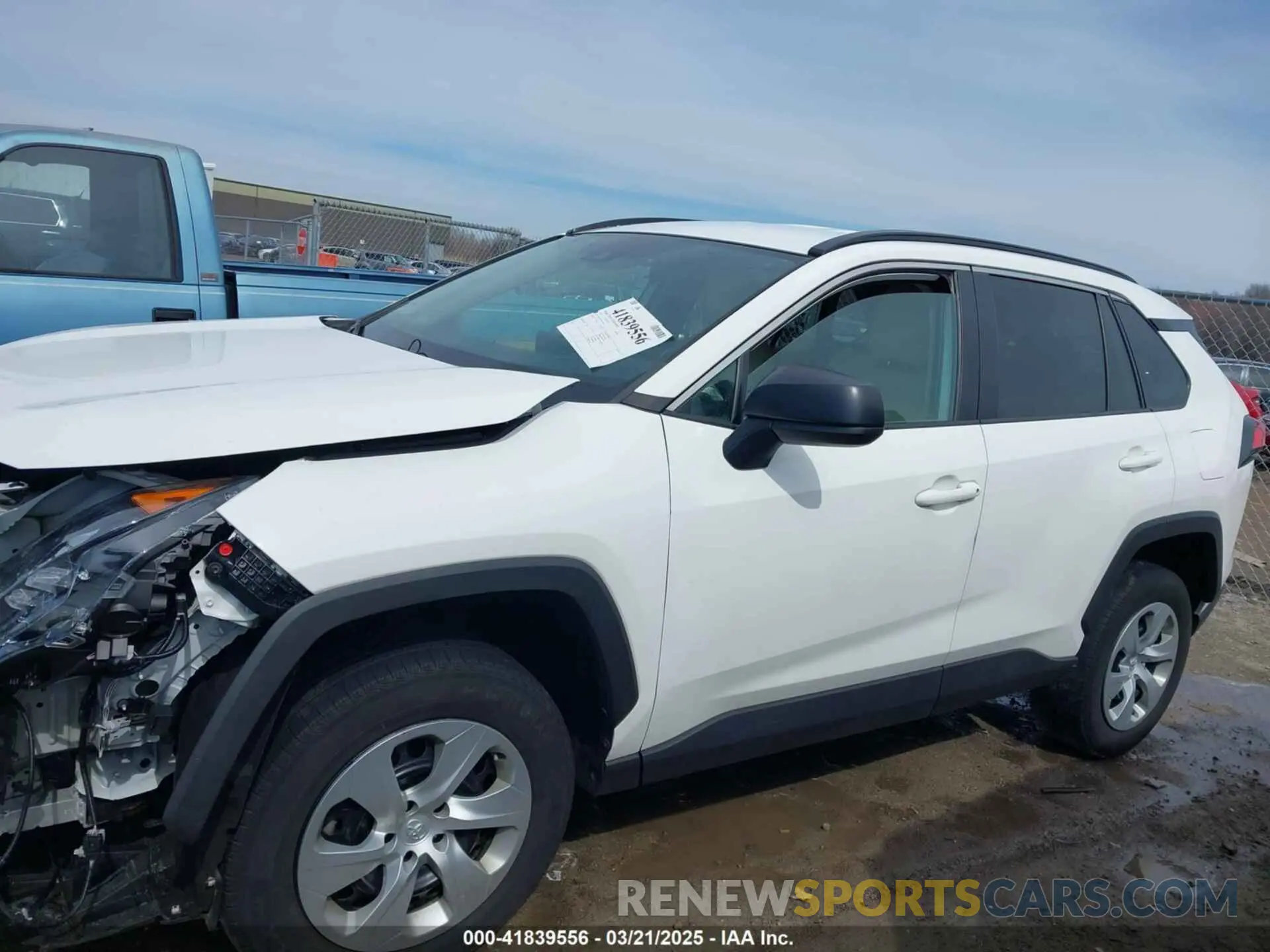 14 Photograph of a damaged car 2T3F1RFV5KW076276 TOYOTA RAV4 2019