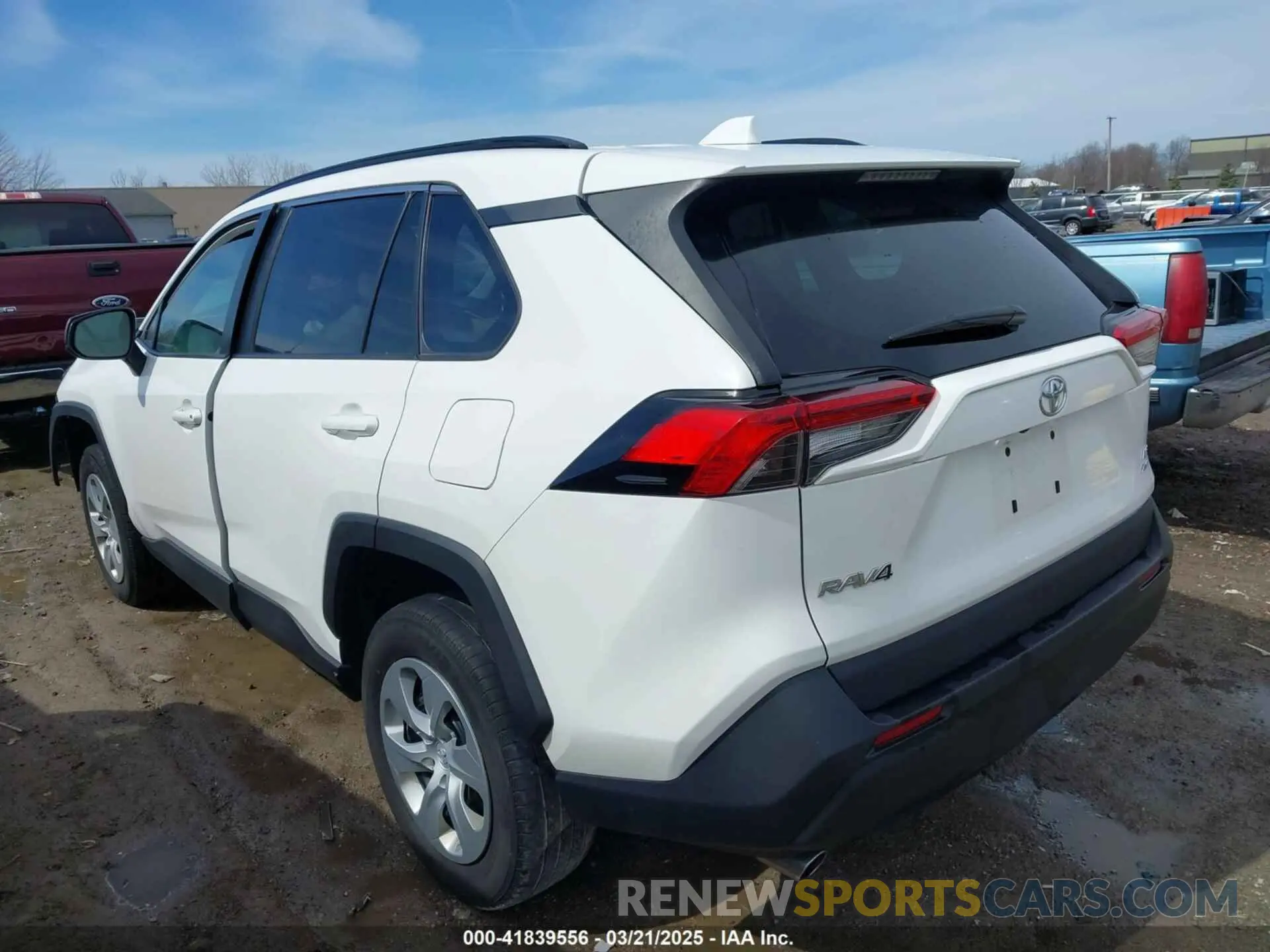 3 Photograph of a damaged car 2T3F1RFV5KW076276 TOYOTA RAV4 2019