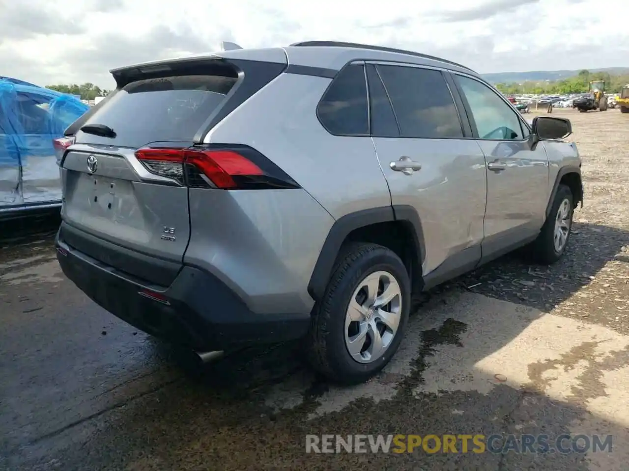 4 Photograph of a damaged car 2T3F1RFV5KW079405 TOYOTA RAV4 2019