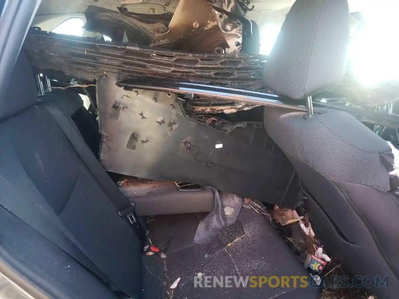 6 Photograph of a damaged car 2T3F1RFV6KC010191 TOYOTA RAV4 2019