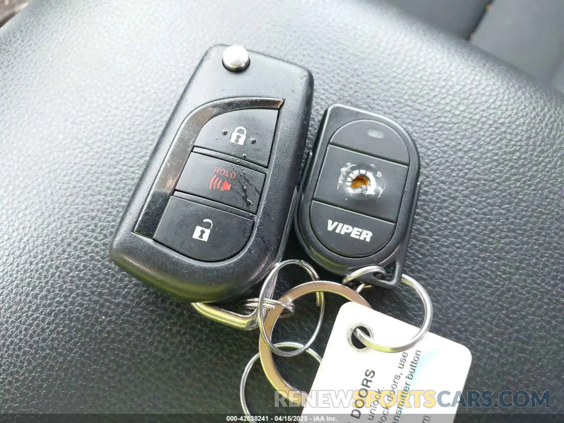 11 Photograph of a damaged car 2T3F1RFV6KC026259 TOYOTA RAV4 2019