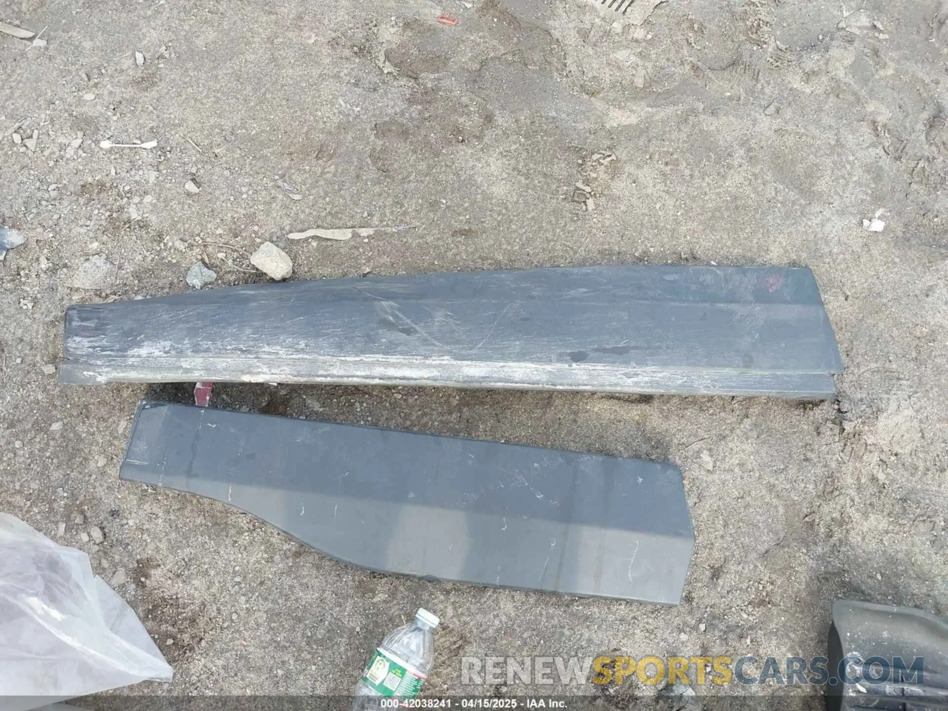 12 Photograph of a damaged car 2T3F1RFV6KC026259 TOYOTA RAV4 2019